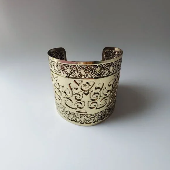 Estruscan Goddess Style Cuff Bangle Bracelet Rustic Gold tone & Black Textured - Picture 2 of 11